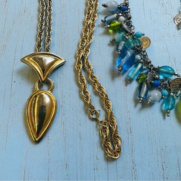 Necklace Bundle - Picture 2 of 8